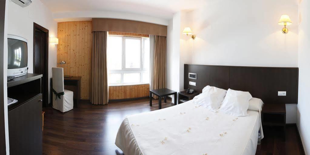 Hotel Park Noia Exterior foto